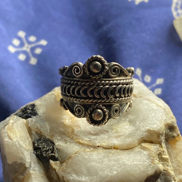 Mexico Silver 925 Stamped Decorative Ring - Picture 5 of 6